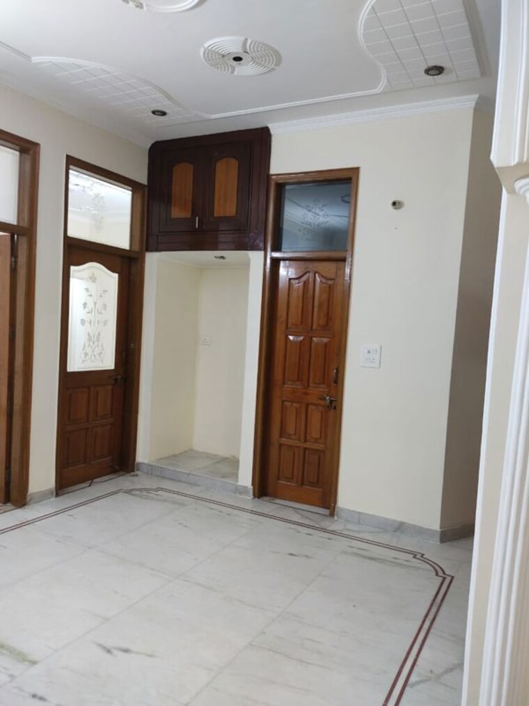 Room, sector 9 2.5 Bedroom 1650 Sq.Ft. Builder Floor In Sector 9 Gurgaon 10676718