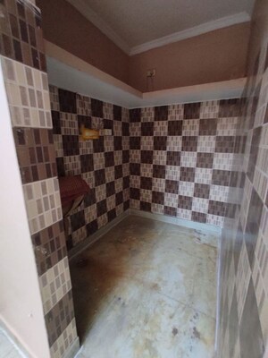 Bathroom in 2.5 BHK Builder Floor at Sector 9 – for Rent
