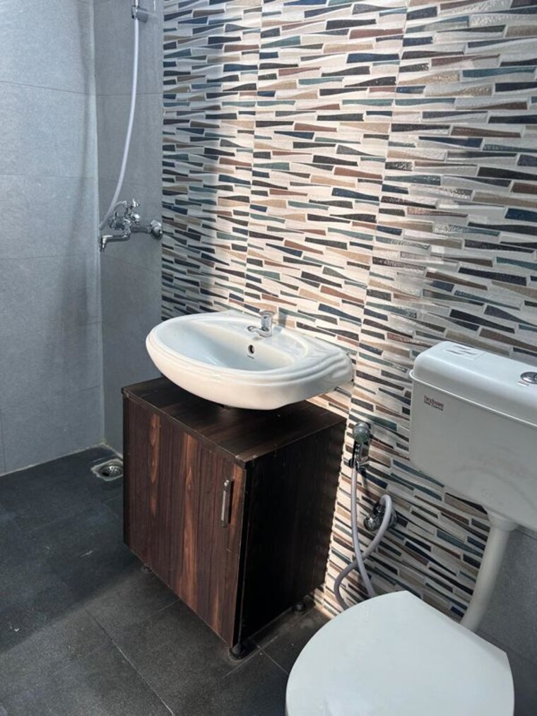 Bathroom, avl-36-gurgaon 1 Bedroom 386 Sq.Ft. Apartment In Sector 36 Gurgaon 10676726