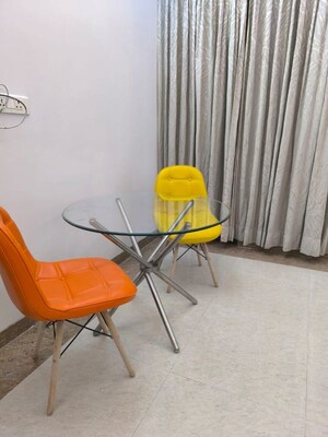 Team Area in 3 BHK Builder Floor at Central Park Flower Valley, Sohna Sector 33 – for Sale