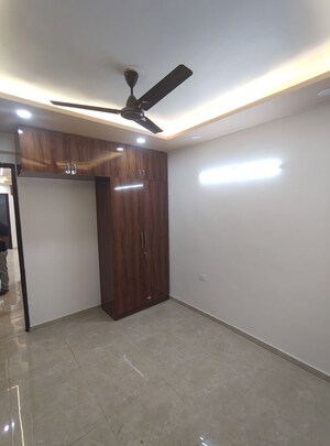 Furnished Amenities in 3 BHK Apartment at Signature Global Park 4 and 5, Sohna Sector 36 – for Rent