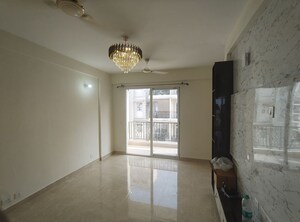 Room in 3 BHK Apartment at Signature Global Park 4 and 5, Sohna Sector 36 – for Rent