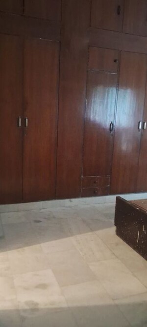 3.5 BHK Apartment For Rent in Sarita Vihar