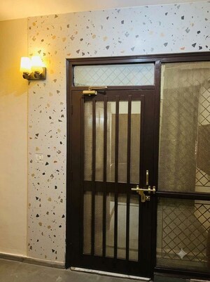 Room in 2.5 BHK Apartment at Gulmohar Apartments Gurgaon, Sector 56 – for Rent