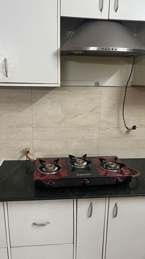 Furnished Amenities in 2.5 BHK Apartment at Gulmohar Apartments Gurgaon, Sector 56 – for Rent