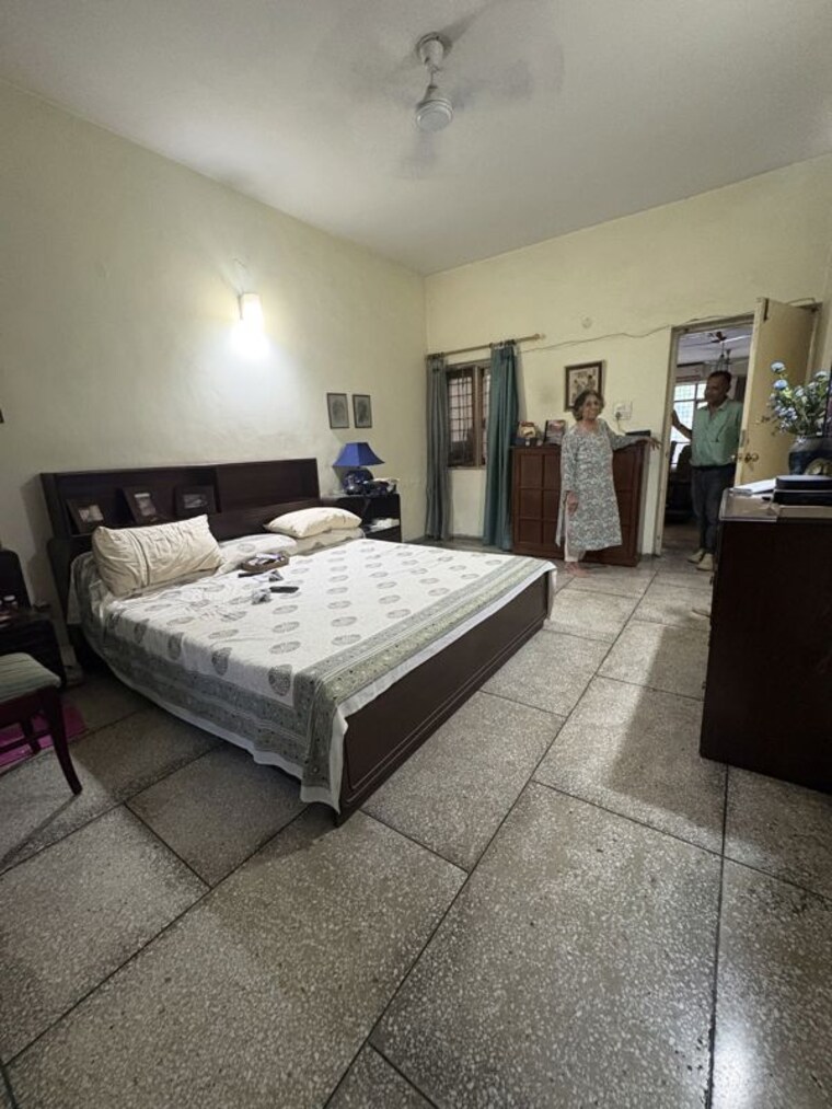 Kitchen, palam vihar 6 Bedroom 360 Sq.Yd. Villa In Palam Vihar Gurgaon 10676748