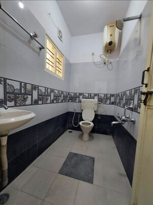 Team Area in 1 BHK Builder Floor at Panduranga Nagar – for Rent