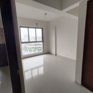 Room in 2.5 BHK Apartment at Paradigm Antalya, Oshiwara – for Sale