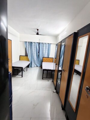 Room in  Pg at Anant Metropolis Insignia Towers, Kasarvadavali – for Rent