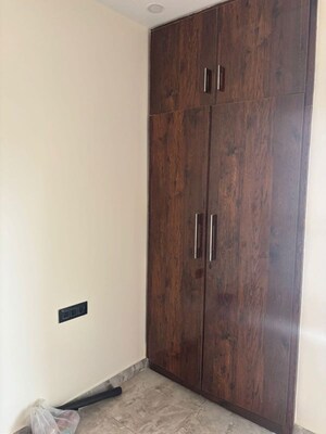 Furnished Amenities in 3 BHK Apartment at Canal Road – for Rent