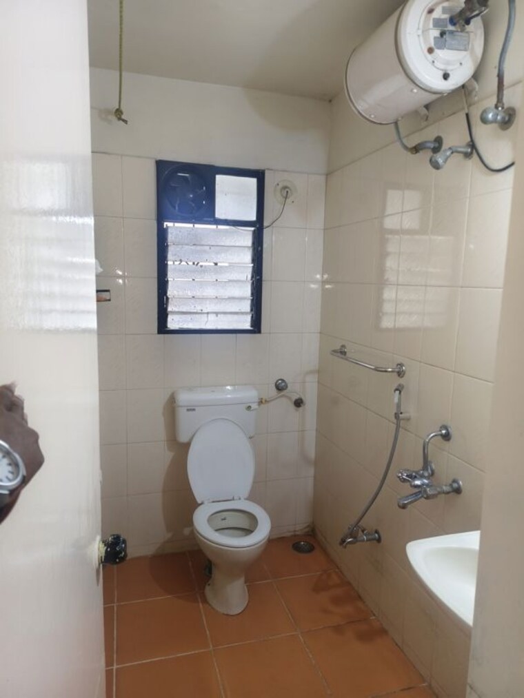 Bathroom, nirmiti-horizon 3 Bedroom 1400 Sq.Ft. Apartment In Aundh Pune 10676769