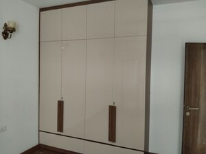 Room in 3.5 BHK Builder Floor at Smart World Gems, Sector 89 – for Rent