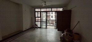 Room in 2 BHK Builder Floor at Sushant Lok I – for Rent