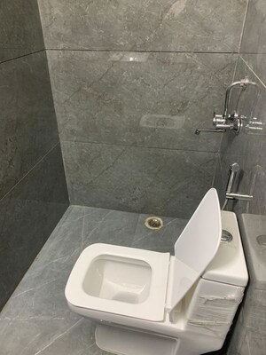 Furnished Amenities in 3 BHK Builder Floor at Green Fields Colony – for Sale