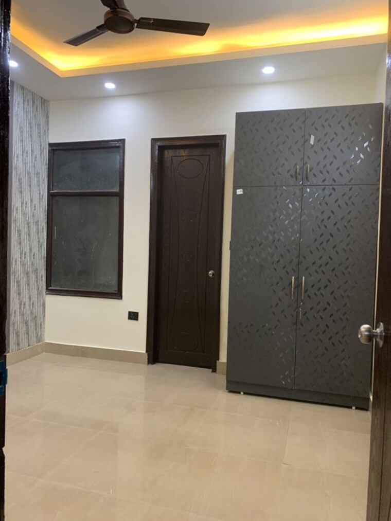Room, green fields colony 3 Bedroom 1200 Sq.Ft. Builder Floor In Green Fields Colony Faridabad 10676814