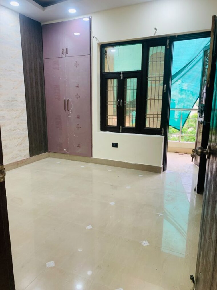 Room, green fields colony 3 Bedroom 1250 Sq.Ft. Builder Floor In Green Fields Colony Faridabad 10676824