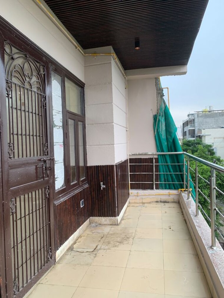 Balcony, green fields colony 3 Bedroom 1250 Sq.Ft. Builder Floor In Green Fields Colony Faridabad 10676824