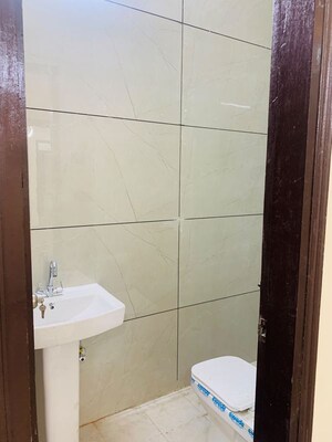 Bathroom in 3 BHK Builder Floor at Green Fields Colony – for Sale