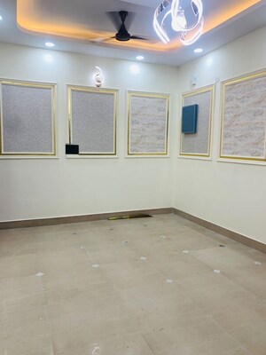 Room in 3 BHK Builder Floor at Green Fields Colony – for Sale