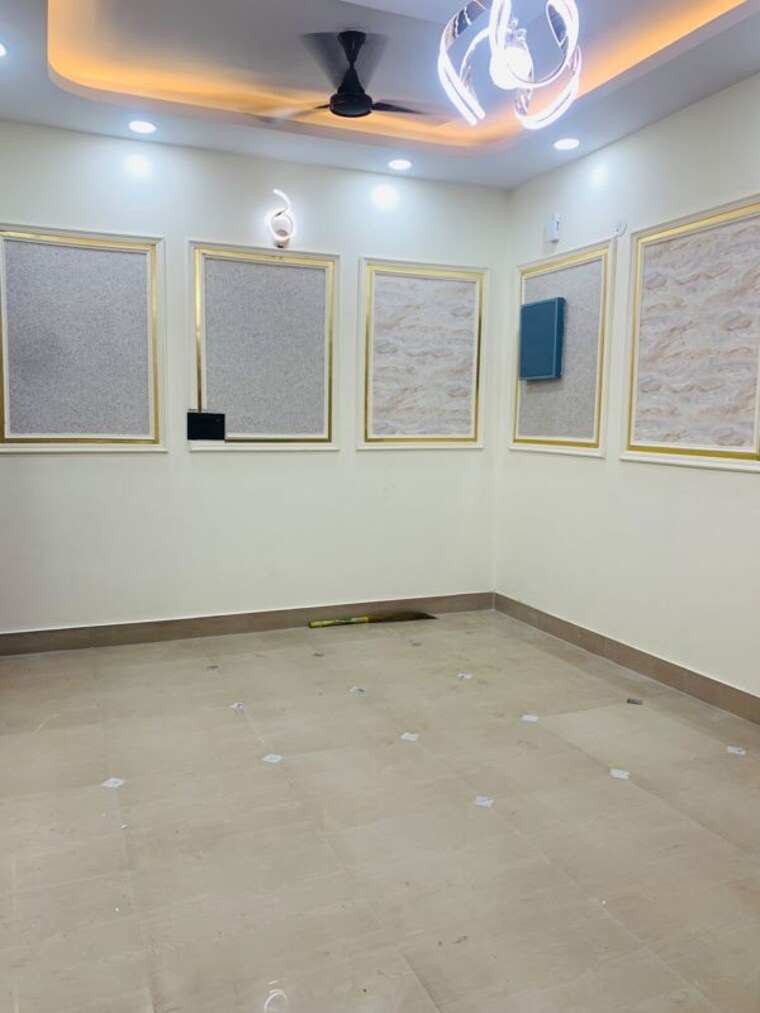 Room, green fields colony 3 Bedroom 1250 Sq.Ft. Builder Floor In Green Fields Colony Faridabad 10676824