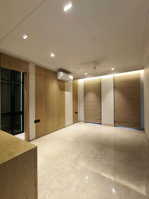 Room in 3.5 BHK Builder Floor at Sector 56 – for Rent