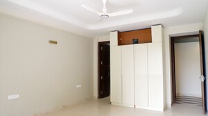 Room in 3.5 BHK Builder Floor at Sector 56 – for Rent