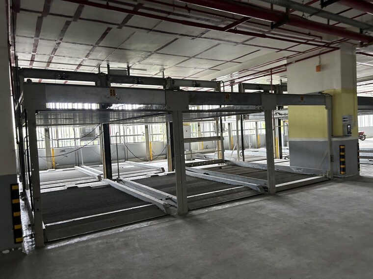 Gym, wadhwa-the-epicentre Commercial Office Space 600 Sq.Ft. In Chembur Mumbai 10676844