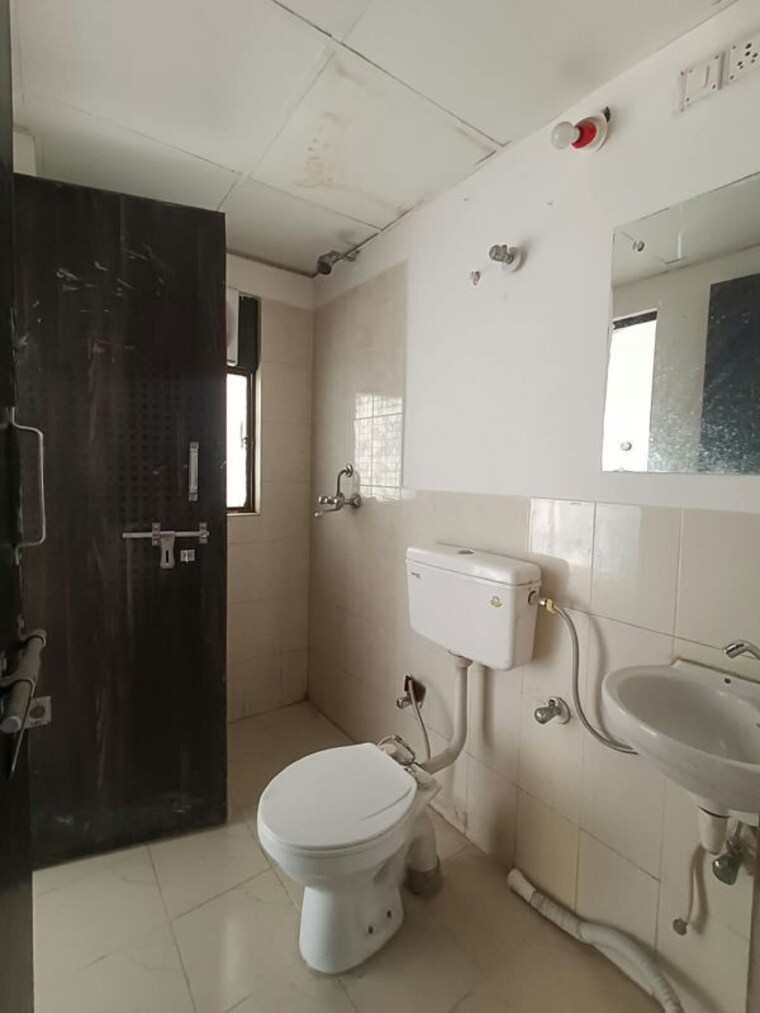 Bathroom, conscient-habitat 2 Bedroom 484 Sq.Ft. Apartment In Sector 99a Gurgaon 10676840