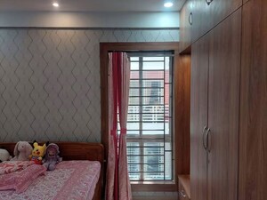 Room in 3 BHK Apartment at Reekjoyoni – for Rent