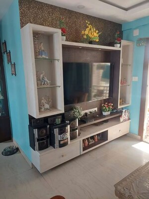 Room in 3 BHK Apartment at Reekjoyoni – for Rent