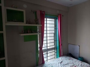 Room in 3 BHK Apartment at Reekjoyoni – for Rent