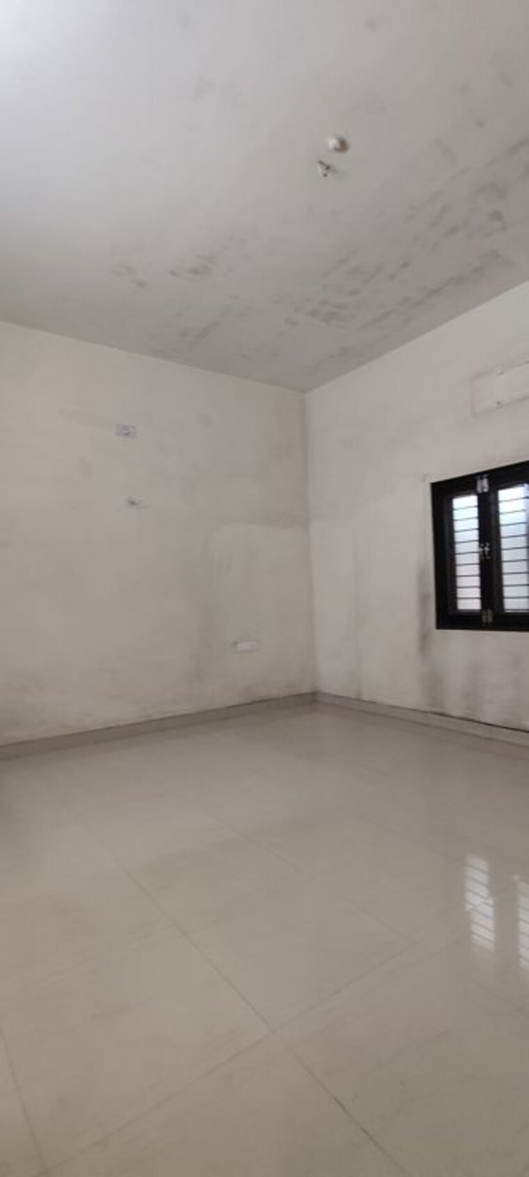 Room, shankar nagar 4 Bedroom 2300 Sq.Ft. Villa In Shankar Nagar Raipur 10675674