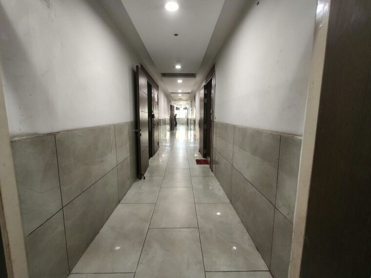 undefined, netaji subhash place Commercial Office Space 558 Sq.Ft. In Netaji Subhash Place Delhi 10676870