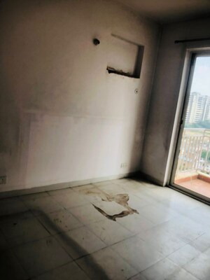 Room in 3 BHK Apartment at SPR Imperial Signature, Sector 82 – for Sale