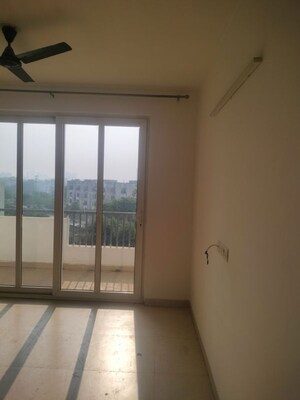 Room in 3 BHK Apartment at Emaar Imperial Gardens, Sector 102 – for Sale