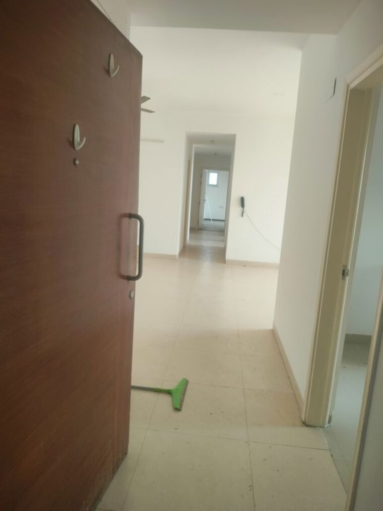 Room, emaar-imperial-gardens 3 Bedroom 2025 Sq.Ft. Apartment In Sector 102 Gurgaon 10676901