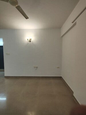 Room in 2 BHK Apartment at NSR Brindavan Annex, Hsr Layout – for Rent