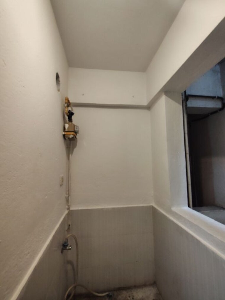 Bathroom, nsr-brindavan-annex 2 Bedroom 1100 Sq.Ft. Apartment In Hsr Layout Bangalore 10676909
