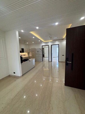 Room in 3 BHK Builder Floor at Sector 23 – for Rent