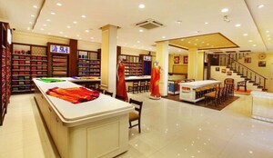 Showroom – Entrance View at Ramanathapuram - for Rent