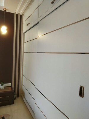 Furnished Amenities in 2 BHK Apartment at Happy Home Residency, Mira Road – for Rent