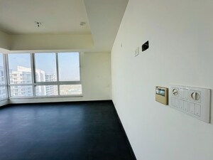 Room in 4 BHK Apartment at Krrish Provence Estate, Gurgaon Faridabad Road – for Rent