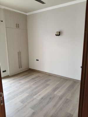 Room in 3 BHK Builder Floor at Sector 23 – for Rent