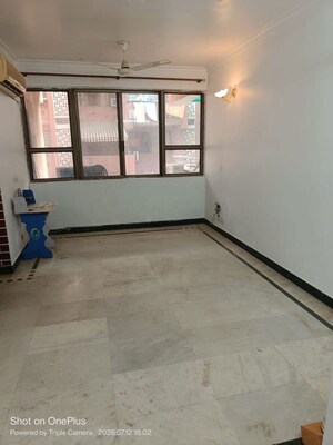 Room in 3 BHK Apartment at Sector 22 Dwarka – for Rent