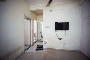 Team Area in 2 BHK Apartment at Narol – for Sale