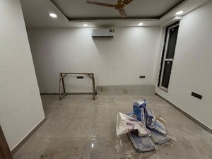 Room in 2 BHK Builder Floor at Sector 57 – for Rent