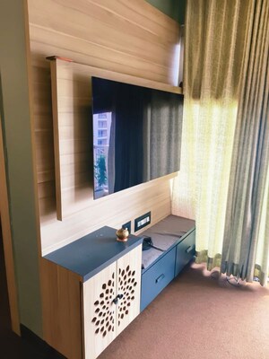 Furnished Amenities in 3 BHK Apartment at Rishita Manhattan, Gomti Nagar – for Rent