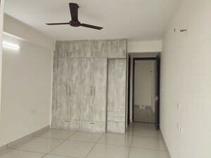 Room in 3 BHK Apartment at Allwin El Spazia, Sanauli – for Rent
