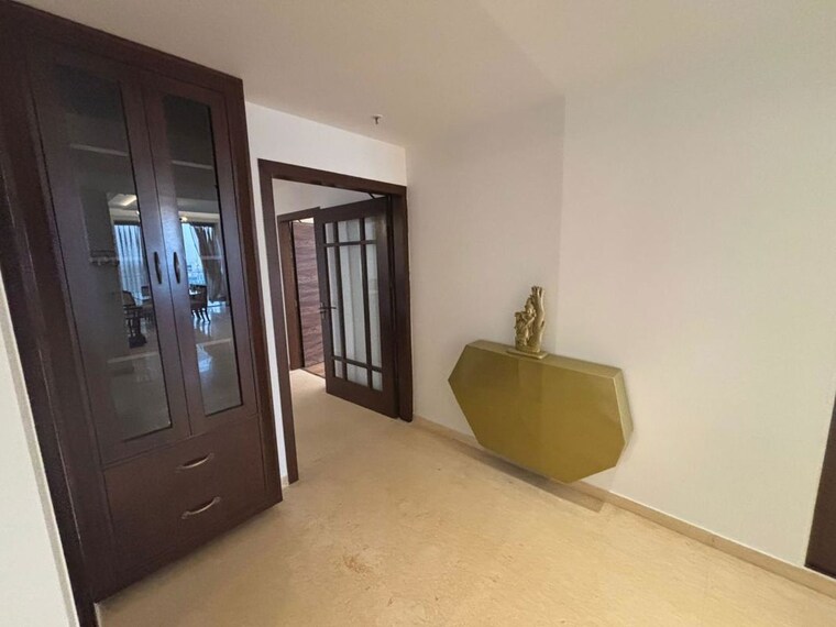 Room, pioneer-park-presidia 5 Bedroom 4384 Sq.Ft. Apartment In Sector 62 Gurgaon 10677065
