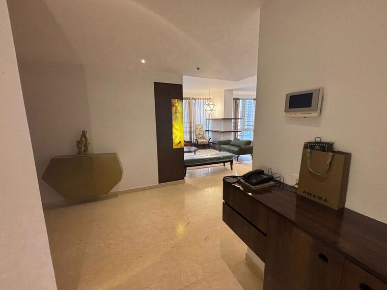 Living Room, pioneer-park-presidia 5 Bedroom 4384 Sq.Ft. Apartment In Sector 62 Gurgaon 10677065